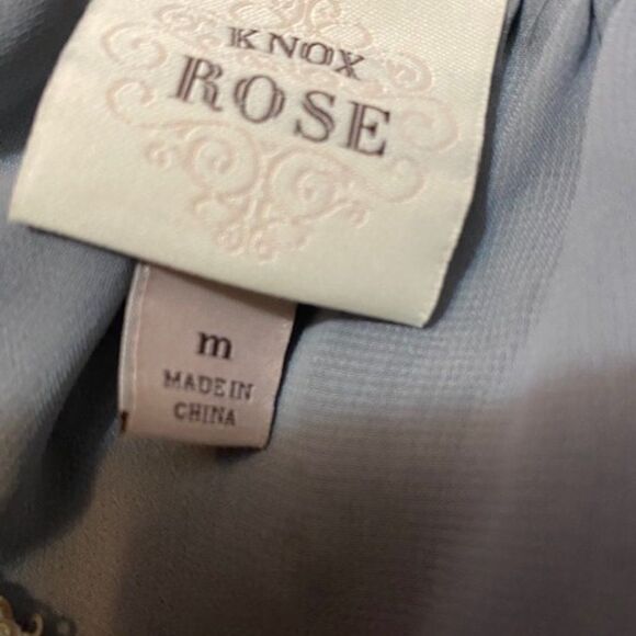 Knox Rose Gray embellished V-Neck, sheer sleeves, pleated front tunic , size M - Picture 3 of 3